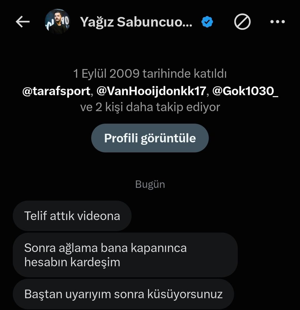 Asgard1907's tweet photo. Biz de sana telif atacağız taraftarlar olarak. Yok öyle yemi burada yiyip taklayı 6s avlusunda atmak Yago efendi. Fenerlileri de tehdit etme maçan yiyorsa seni odaya alıp çocuk azarlar gibi fırçalayan Samoş'a Niko'ya yap bu artistlikleri @yagosabuncuoglu https://t.co/LRu843NqI7
