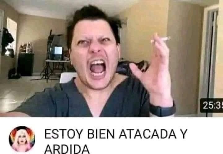 user3liminated's tweet photo. Hipoteticamente si su pareja les dice que ya no dormiran en llamada porque eso no es parte de una relación normal ustedes cómo lo tomarían si las conversaciones y interacciones gracias a eso bajan demasiado. No me ignores plox estoy al borde de la locura https://t.co/MC1iTN8SCT