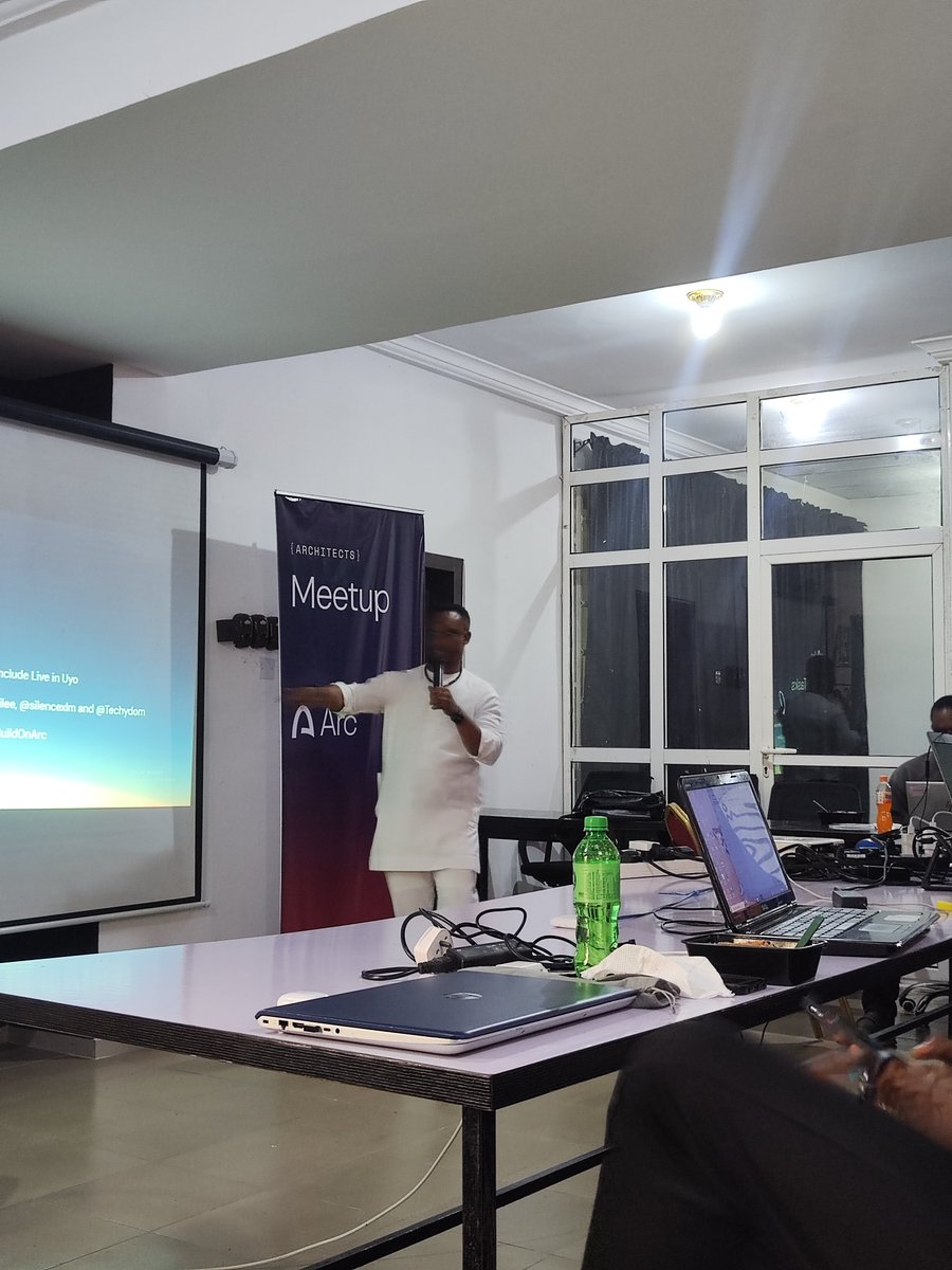 Lehmanaba's tweet photo. I am live at Arc Community Meetup. It's a very fun experience. I await the next one. I enjoyed learning how to build a Blockchain like Arc and also build with AI using tools like stitch....

#ArcUyoMeetup #BuildOnArc 

 @arc @samconnerone @bobbilee @silencexlm @TechyDom https://t.co/h4b5SyThhC