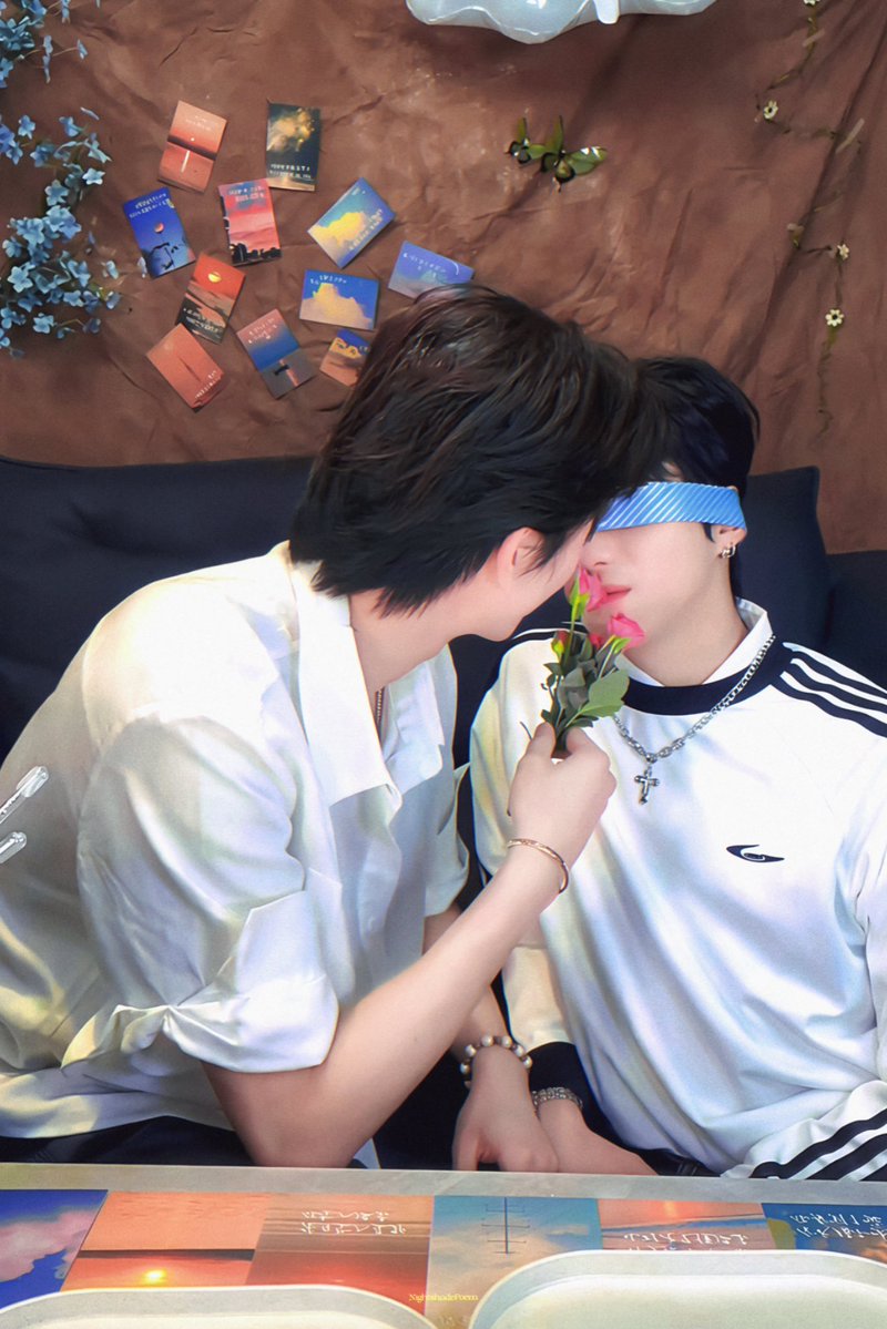 Nightshadepo's tweet photo. the air so hot
#เถ้าบุหรี่ #煙灰 #港劇煙灰 #ASHofficialseries #BL #BLseries https://t.co/pDetZMNf6r