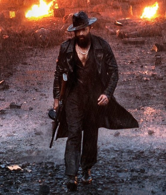 Rocky_Scofield's tweet photo. They scrapped this scene? 💔

#ToxicTheMovie #Yash
@TheNameIsYash https://t.co/Qgms4aJJTo