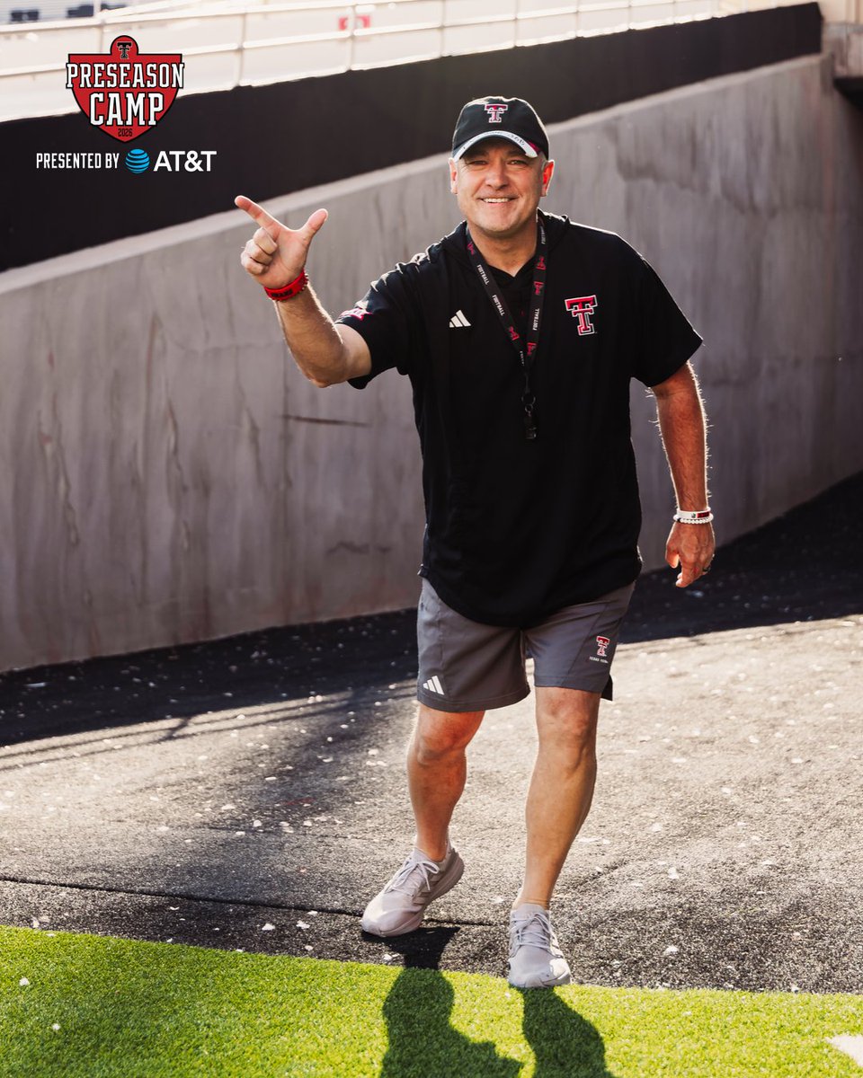 TexasTechFB's tweet photo. Game day habits 💪

#WreckEm | @ATT https://t.co/RJTgE2Qcx4