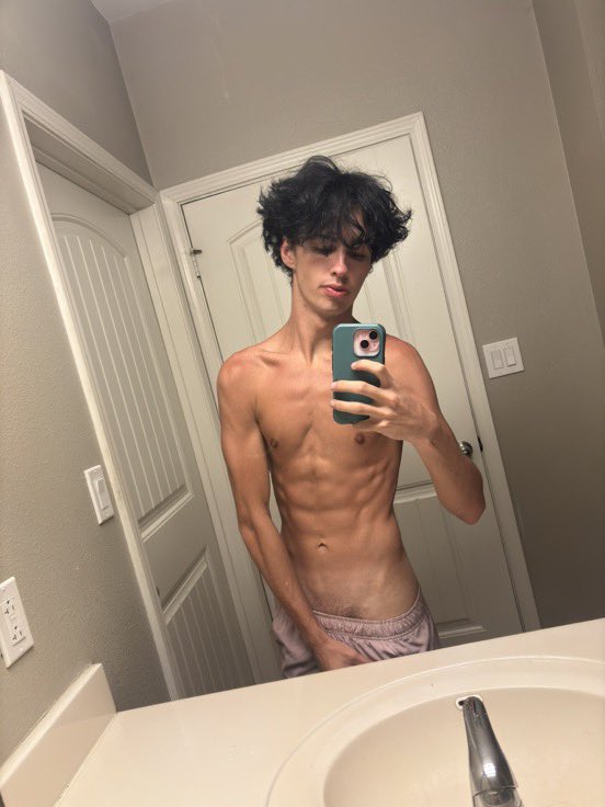 Bencbvuc's tweet photo. https://t.co/x76CHYEFe8
Dm to purchase exclusive files and channel check out to my 50000 videos need anything special text me I got all dm on telegram 
https://t.co/x76CHYEFe8 https://t.co/Wad97a9Ldx