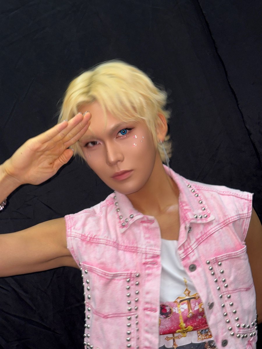 XLOV_official's tweet photo. [📸]

260829 2026 XLOV ASIA TOUR <Serving-X> IN TAIPEI

₊˚ʚ💗 #HYUN 💗✧ﾟ.

#XLOV #엑스러브
#Serving_X https://t.co/LvSkQpM8my