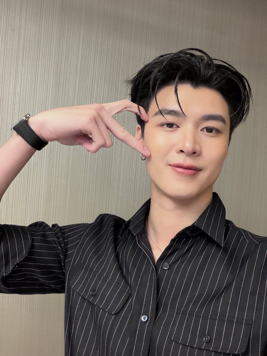 MchoiceTH's tweet photo. ขอขอบคุณความรักจากแฟน ๆ ทุก ๆ คนที่มอบให้กับ ‘มีน’ ที่งาน ‘[SOMEWHERE ONLY WE KNOW : MEEN NICHAKOON] FANSIGN EVENT’ ในวันนี้มาก ๆ นะครับผม ทั้งทีมหน้างาน และหน้าจอเลยยย

และขอขอบคุณสถานที่จาก @WeLoveSF ที่ให้มีน และแฟน ๆ ได้มาเจอกันด้วยนะคะ ꒰♡꒱

SOMEWHERE WITH MEEN
#MEEN2ndFANSIGN
#Meennicha8
#MchoiceArtist