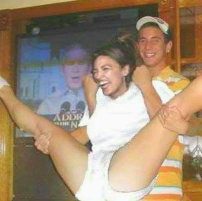 Time4SumAxShun's tweet photo. Your next Democrat nominee for President of the
United States of America, in all of her "glory"....😂🤣 https://t.co/yloXxtEm9r