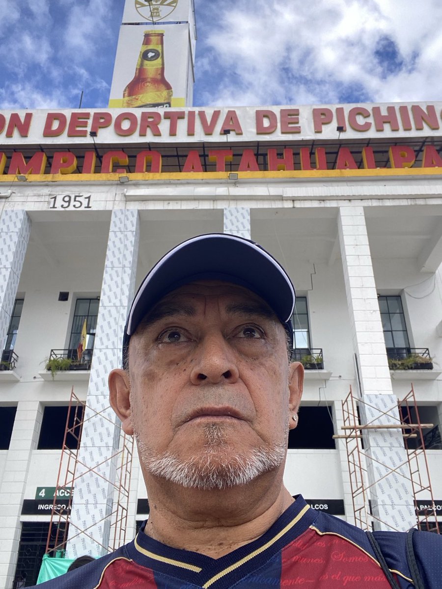 rafac7d's tweet photo. El equipo con historia en el estadio donde se realizaron juegos memorables vamos AKD hacerlo por tu hinchada la q no te abandona💙❤️ https://t.co/Kg9OTIle18