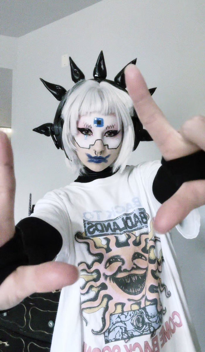 cigarettew1fe's tweet photo. happy cosplay day to the birth of this account, i love everyone that i’ve met through doing this <3 https://t.co/xMOxxVcPGx
