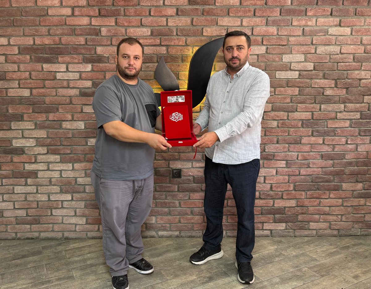 esderistanbul's tweet photo. Şube ziyaretleri programımız kapsamında İl Başkanımız Kenan Tabak ve Yönetim Kurulumuz, Kocaeli İl Başkanı Levent Urak ve şube yönetimini ziyaret etti. İş birliği ve esnafımızın gündemi istişare edildi. Nazik ev sahiplikleri için teşekkür ederiz.

#ESDERİstanbul #ESDERKocaeli https://t.co/HJwdKDBdv3