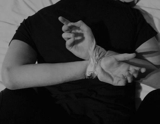 Jiminhope_28's tweet photo. #TouchIt — KookminAu 🔞

El vínculo de un AGA y un OGA es inquebrantable. Sobre todo con una cachorra. Sin embargo, un agente y el líder de la mafía más grande de Italia/Corea es imposible. Más aún cuando el OGA olvidó el rostro del padre de su hija

— ¿Por qué no nos enamoramos? https://t.co/jKEXu1cNlV