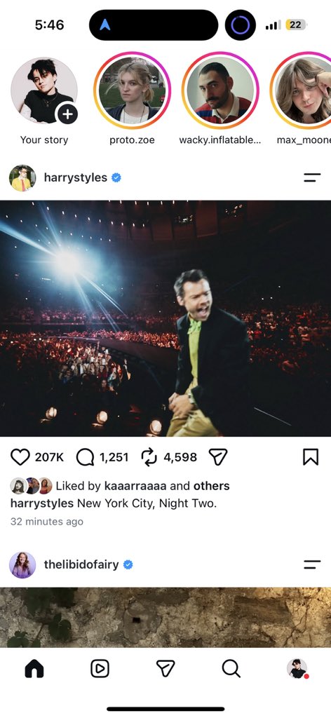 neilxperry's tweet photo. why does he look like who do you fink gave you the teef in this picture https://t.co/a3ZkR9195a