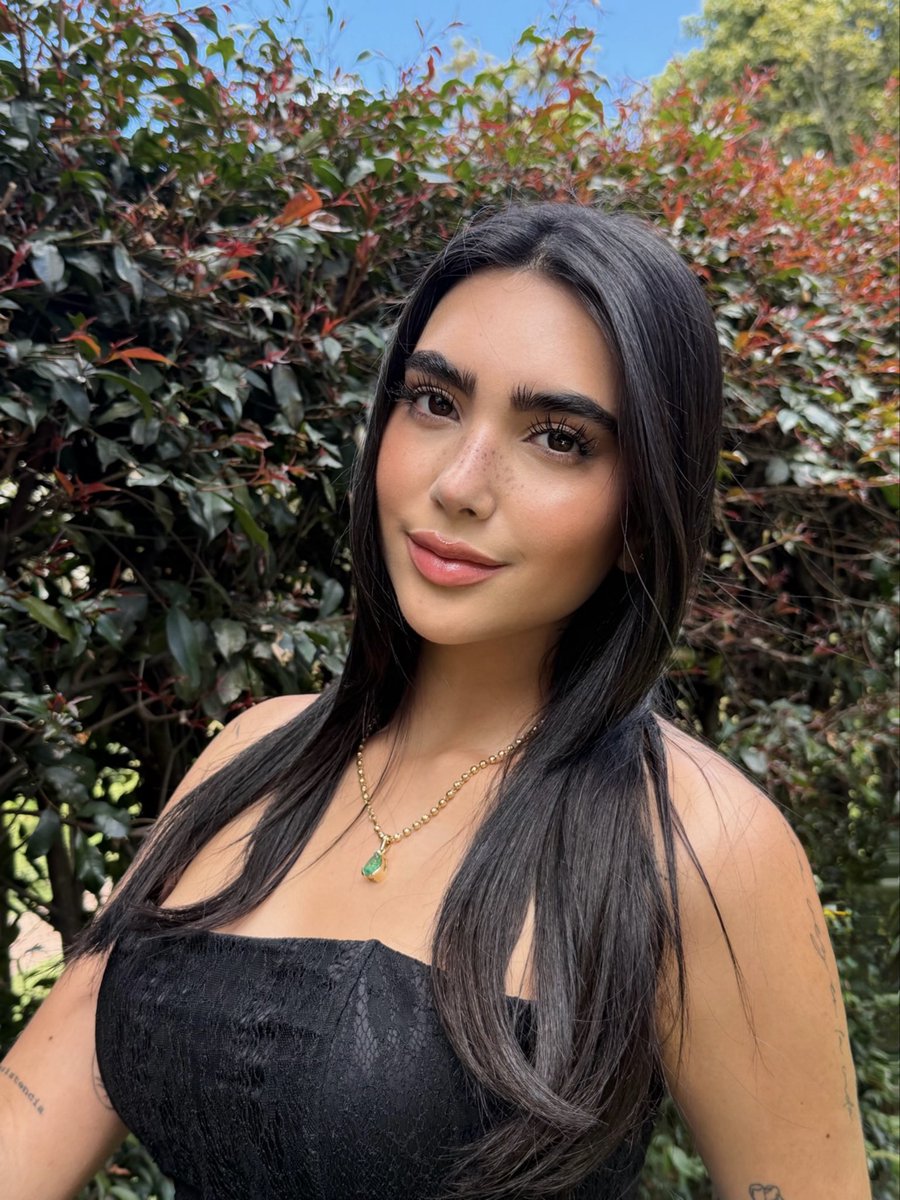 gabymunozz_'s tweet photo. Entre tanto ruido y odio, elijo el amor sincero: el que cuida, acompaña y no exige nada a cambio. La vida y los seres que amamos nos recuerdan lo verdaderamente importante. Ellos son mi refugio, mi paz y mi hogar🐾🤎

Yo decido vivir con amor y mantener la paz en mi corazón y en mi mente.🌿✨