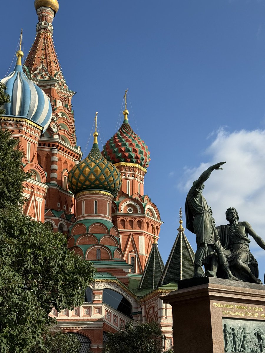 Metanoeticist's tweet photo. Fun fact: Catherine the Great rejected Britain’s request to provide Russian soldiers to fight on the British side during the American Revolution.

Britain specifically requested around 20,000 Russian troops.

For an 18th-century war, that was an enormous force. Had Catherine agreed, those additional 20,000 troops could have very seriously shifted the balance of power in North America - especially during the early stages of the war, before France fully entered the conflict.

It’s entirely possible that the war would have dragged on longer, ended differently, or that American independence would have been achieved much later. In a more radical scenario, the United States as we know it today might never have existed at all.

Imagine a world without McDonald’s? Brutal.

My personal combo: Quarter Pounder with Cheese, 9 nuggets, biiiiig fries, cheese sauce, and a Coke Zero.

And those 20,000 troops could have been only the beginning.

Even more interestingly, a few years later Catherine initiated the League of Armed Neutrality, which limited Britain’s ability to pressure neutral maritime trade during the war.

Russia never formally fought on the American side, but Catherine certainly did not give London the support it wanted.

In general, I highly recommend reading up on the history of Russia x Great Britain.

There are things in motion in this world that you wouldn’t even believe ~