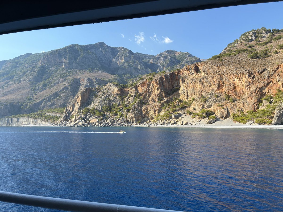 overbyonline's tweet photo. Enjoyed hiking in Crete recently. 👌 https://t.co/7H7aXjqyxV