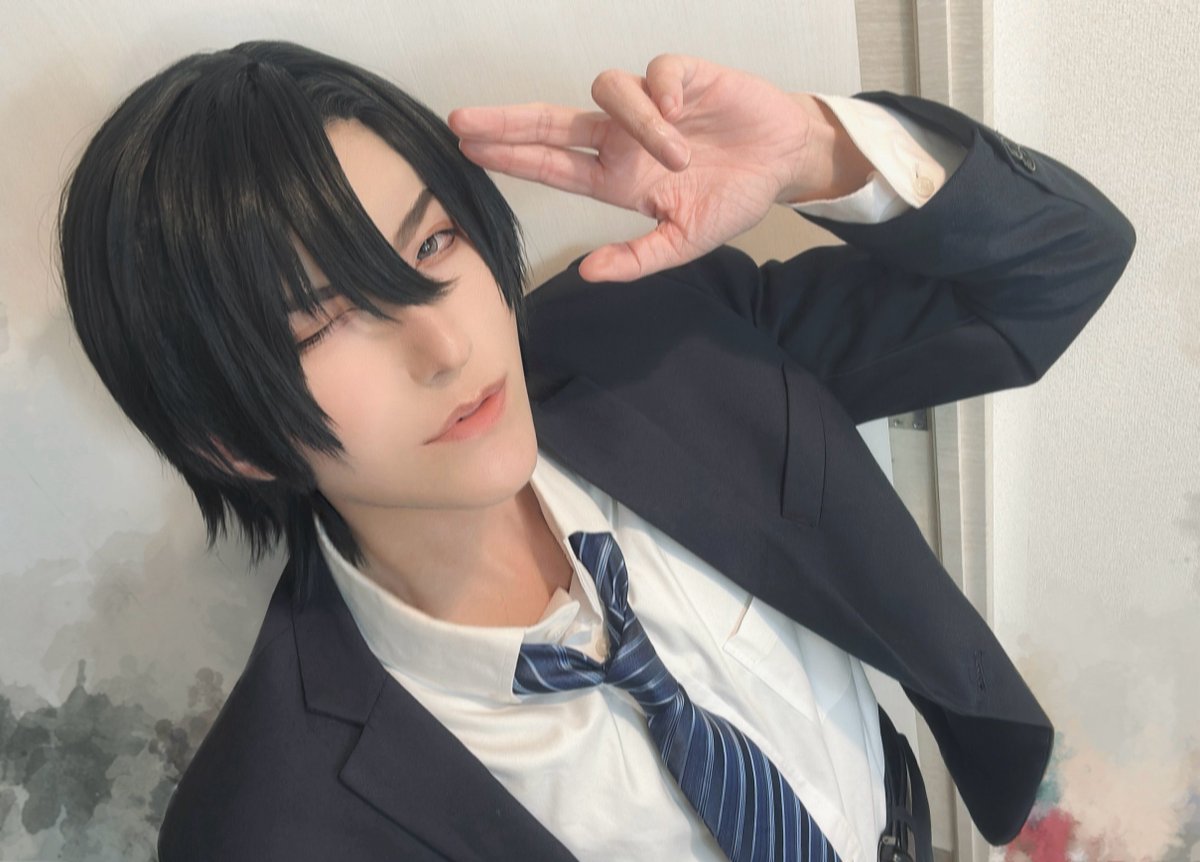 meika_Myself's tweet photo. ⚠︎︎Cosplay

黒髪で作り直したら見事に大失敗し重加工の腕がなりすぎました…これが、人体錬成…………植毛の旅に出ます当日はきっといつもの茶色系です……（大の字） https://t.co/TlBia6ginz