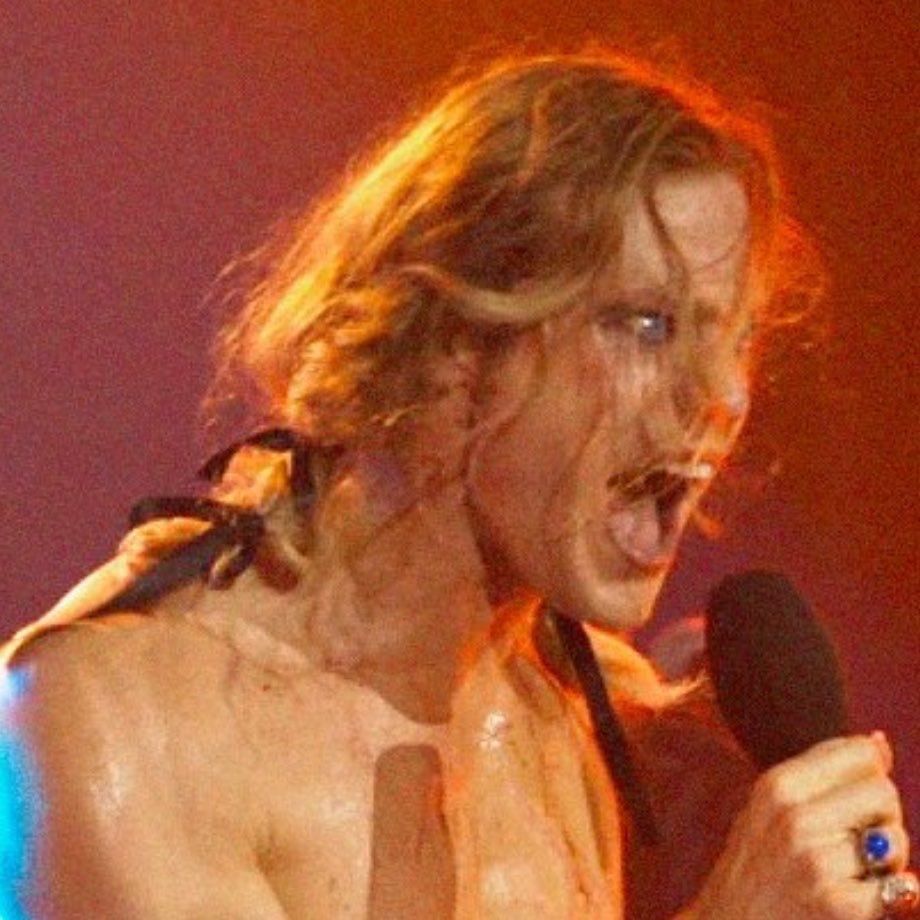 BRVTPRlNCE's tweet photo. Gay bitch screams loud as hell https://t.co/rWYusZqLMo