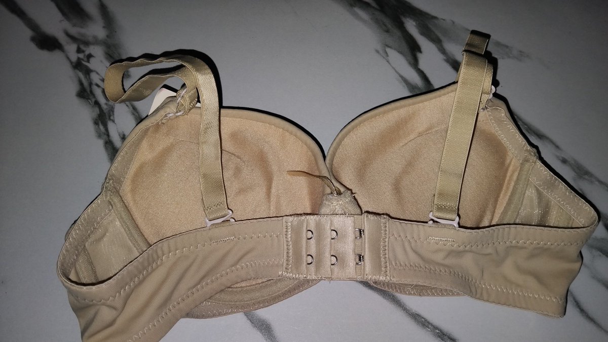 iitxaom's tweet photo. 20. บราสีเนื้อ size 32/70
ตัวสวย ไม่มีตำหนิ

Price : 45.- (3/120)

#ส่งต่อ #ส่งต่อเสื้อผ้า #โล๊ะตู้ https://t.co/330263Y8IF
