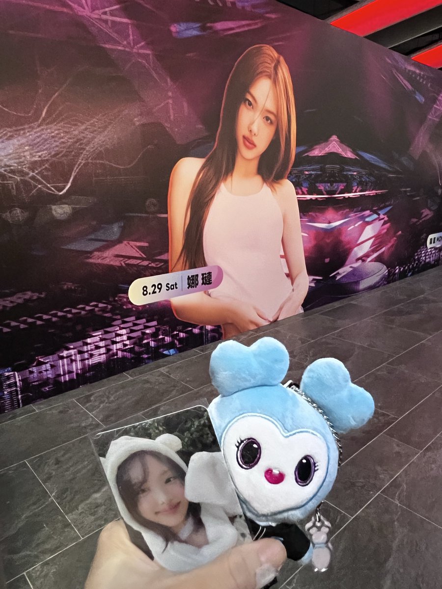 buxiangwork91's tweet photo. 林娜璉！今天太幸福了 還聽到了世界首發MEEEEEE完整版～～～
但是好累一上火車立刻斷片... https://t.co/kBMB7RY0FU
