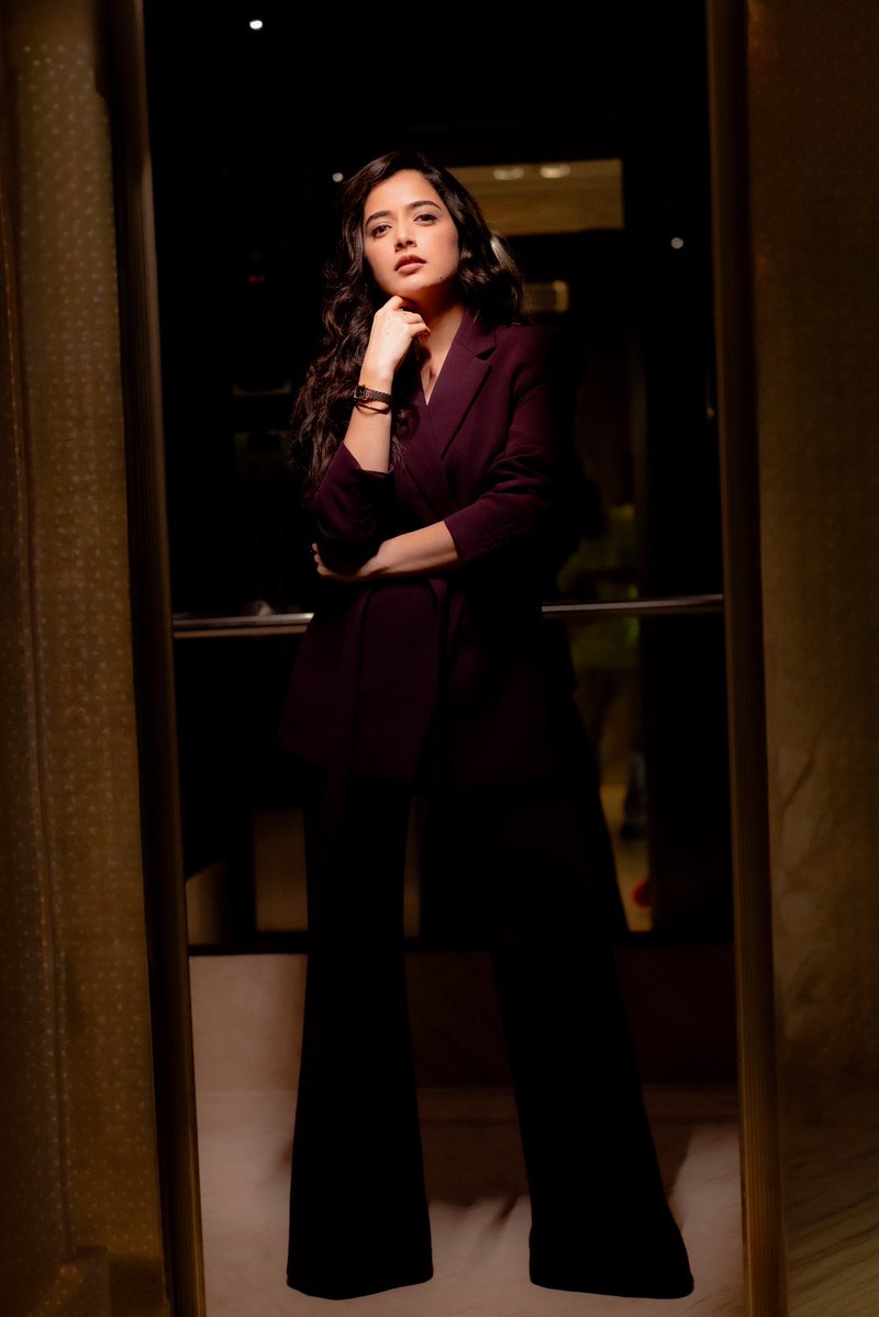 AshikaRanganath's tweet photo. 🩶 https://t.co/CLTV4A8Ro0