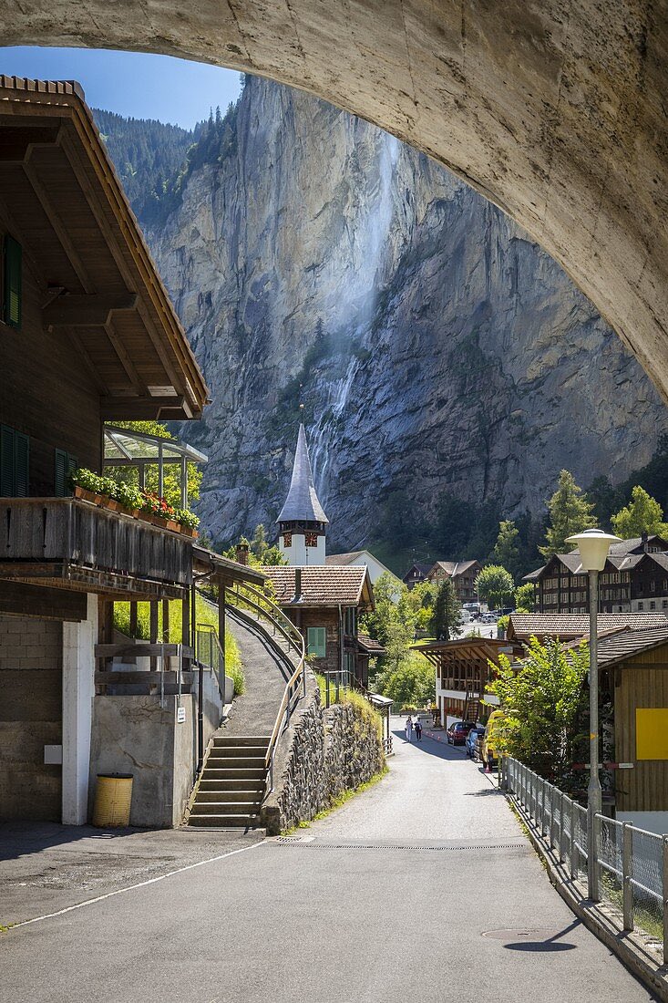CharlieeMeister's tweet photo. You’ve clearly never heard of the Swiss Alps https://t.co/cYtNFC6gwI