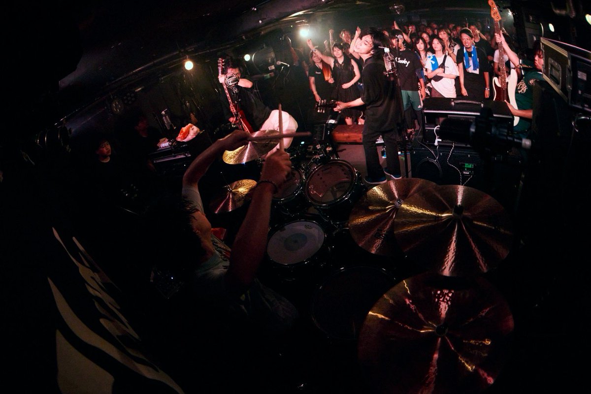 Cloudy_drum's tweet photo. 「 できるだけ感動の方へ 」
Release Tour 5本目
高松TOONICEにてルサンチマンとのツーマン。

演奏バチバチのルサンチマンと灼熱のTOONICEでツーマン！
最高に楽しかった！

高松のみんなありがとう！

撮影@senichiii1 https://t.co/wQPOWxidqX