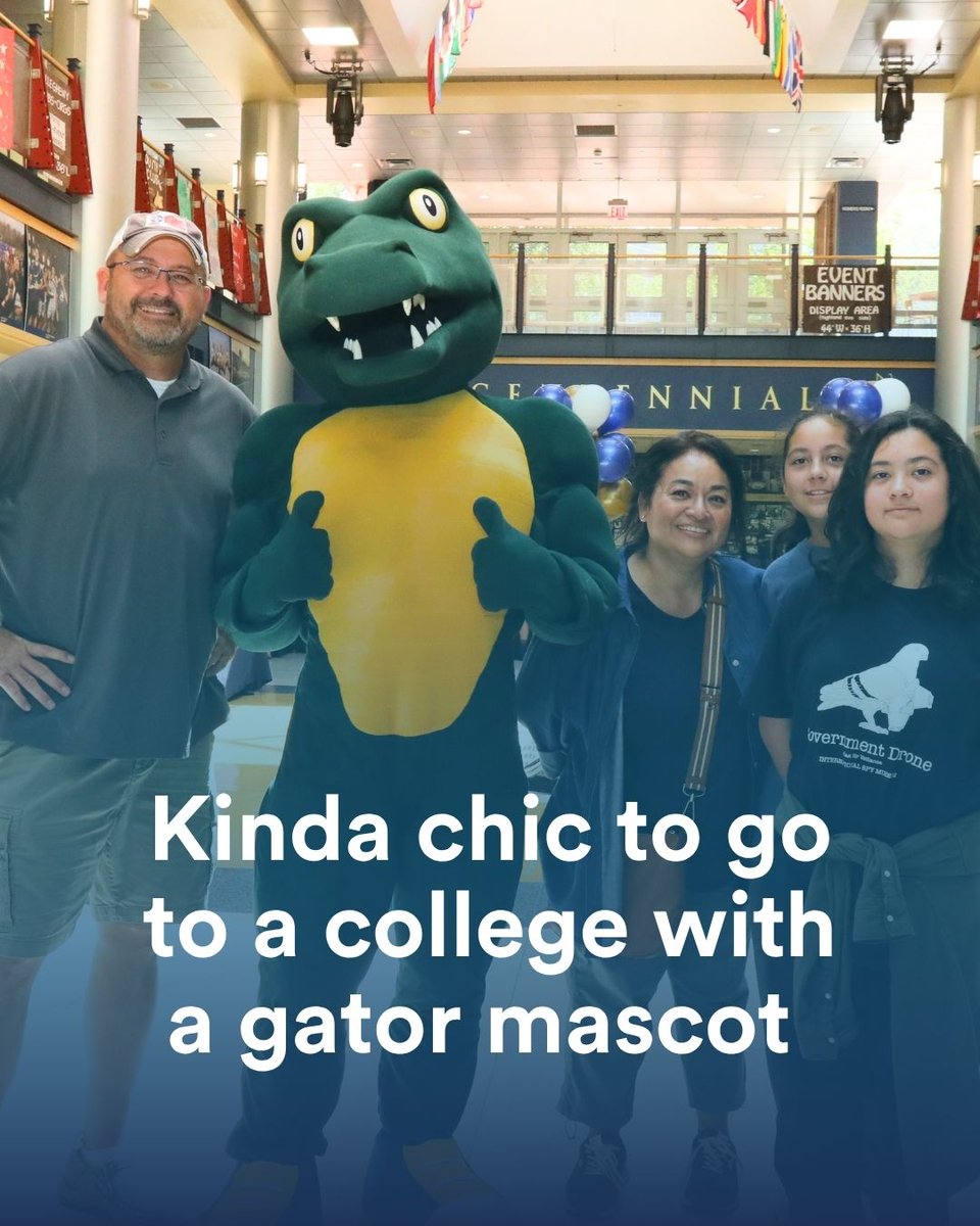 alleghenycol's tweet photo. Kinda chic to be a Gator ๐
We're already reminiscing on our Gator Weekend of Welcome and the first week of class(es) ๐ธ https://t.co/sN9P9VMU1c
#AlleghenyCollege #BackOnCampus #CollegeExperience #GatorWeekend https://t.co/ZS8gwt8Le8