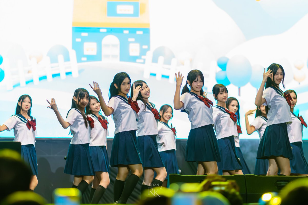 _RiyanRK's tweet photo. JKT48 Trainee Gen 13 &amp; 14 
Senja Syahdu Vol 7 🌅 https://t.co/z5GUHcQG4J