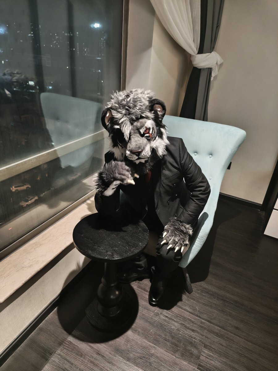black19940523's tweet photo. 等不到周五修图了，现在就想分享出来，实在是太帅了 https://t.co/GQquO2LiOs