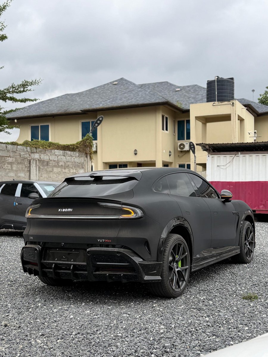 dx_autos's tweet photo. 2025 Xiaomi YU7 Max
Pure electric BEV powertrain
Matte black wrap over factory paint
Panoramic roof
central touchscreen display
Carbon-fiber trimmed steering wheel
Rear passenger entertainment screen
Performance brake calipers 
Premium speaker system
Brand new

Price: $ 99,000

WhatsApp/Call: 0550256731
https://t.co/SZQi9eS2Ho