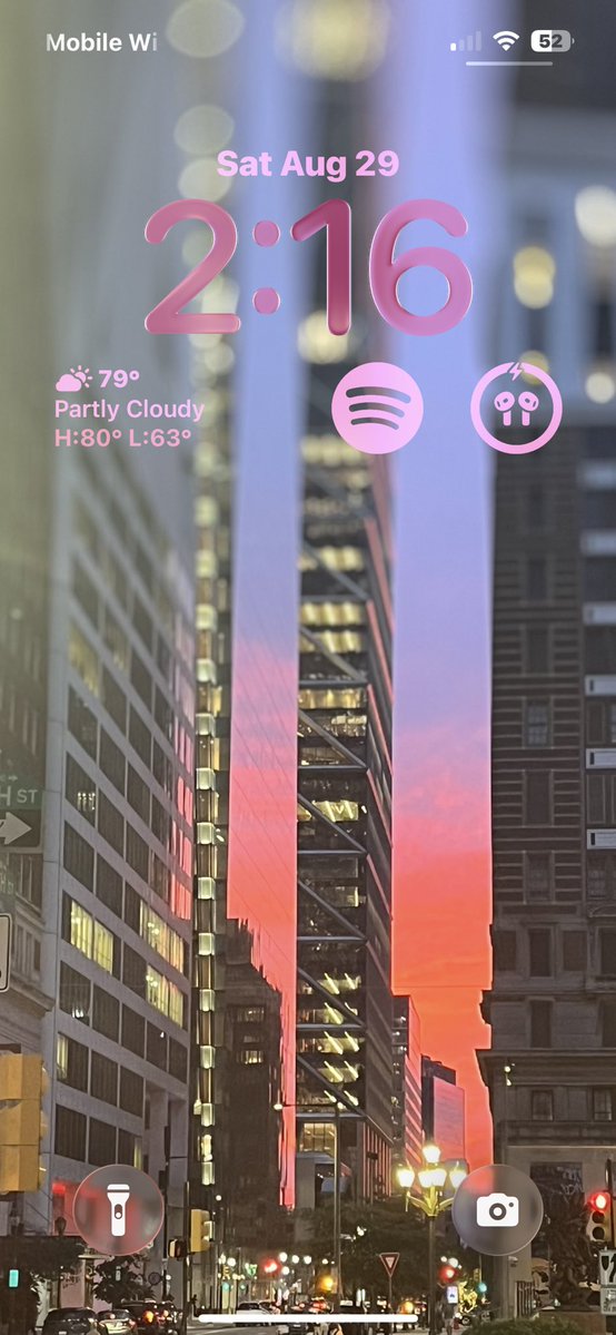 pu11edteeth's tweet photo. profile || lock screen || last played song https://t.co/zIUJm0OuUA
