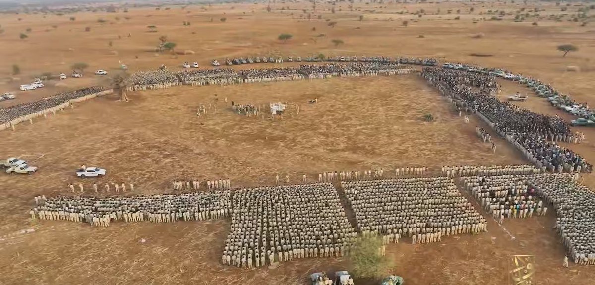 Sudan_Eyes's tweet photo. ⭕️ جيش تأسيس القومي.. القوة الضاربة والتنوع الذي يمثل السودانيين.
#السودان #تأسيس #حكومة_السلام_الانتقالية https://t.co/zuqXjxlMAZ