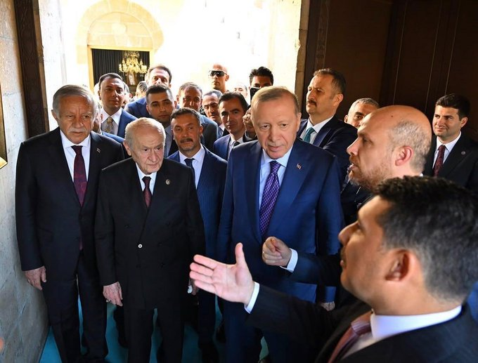 zekibahce's tweet photo. Allah size sağlıklı ve uzun ömürler versin inşallah.. 
GÜZEL ADAMLAR 🤲 https://t.co/Q73izAGSKl