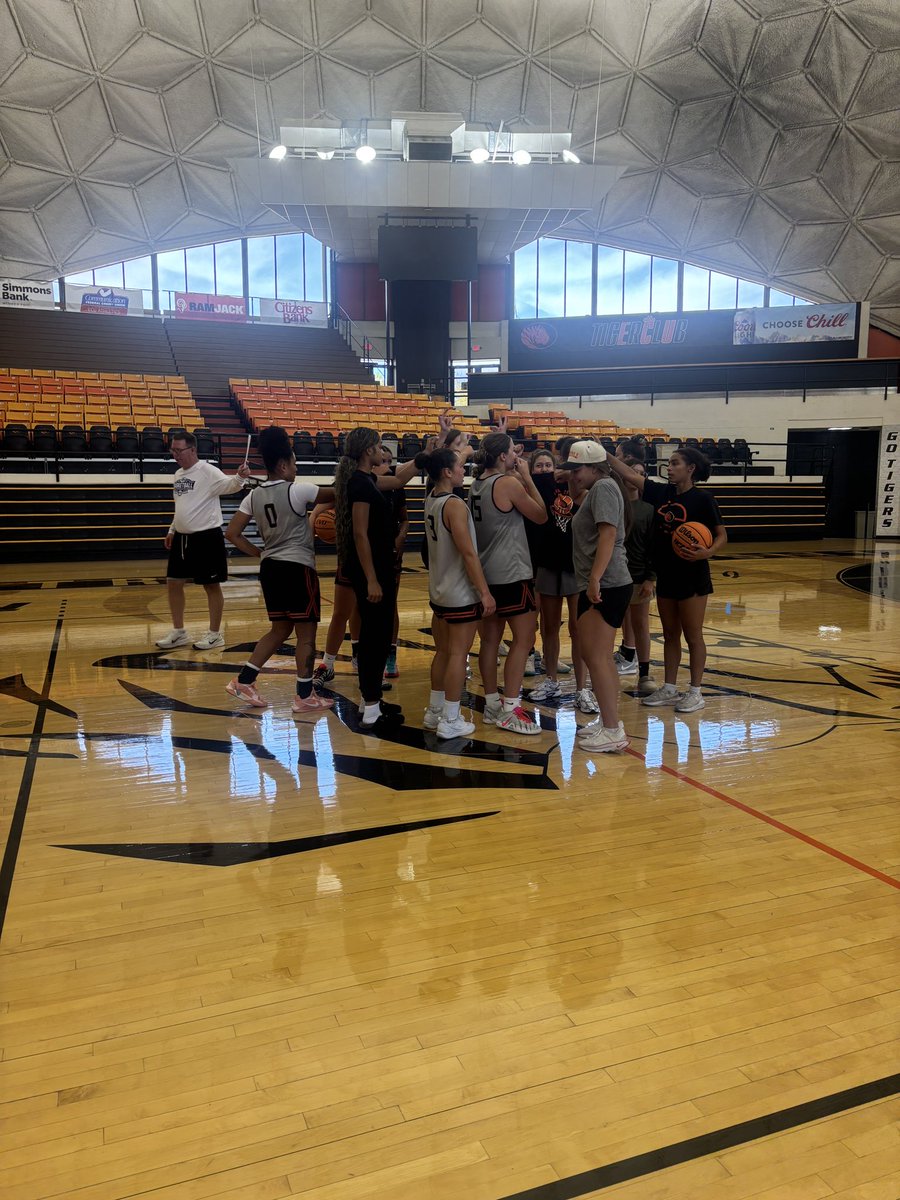 ECUTigersWBB's tweet photo. First full week in the books✔️ https://t.co/DpRodyFK1Y