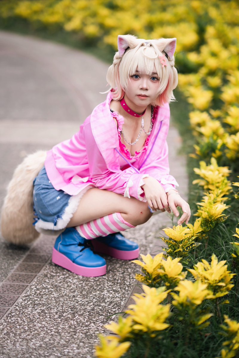 Awei961119's tweet photo. BAU BAU🐶🩷🐾

#FWMCpix #Fuwamoco #hololive 
#mococo #モココ #cosplay #コスプレ
#ホロライブ #Hololive_EN https://t.co/1SDVG5oFJ5