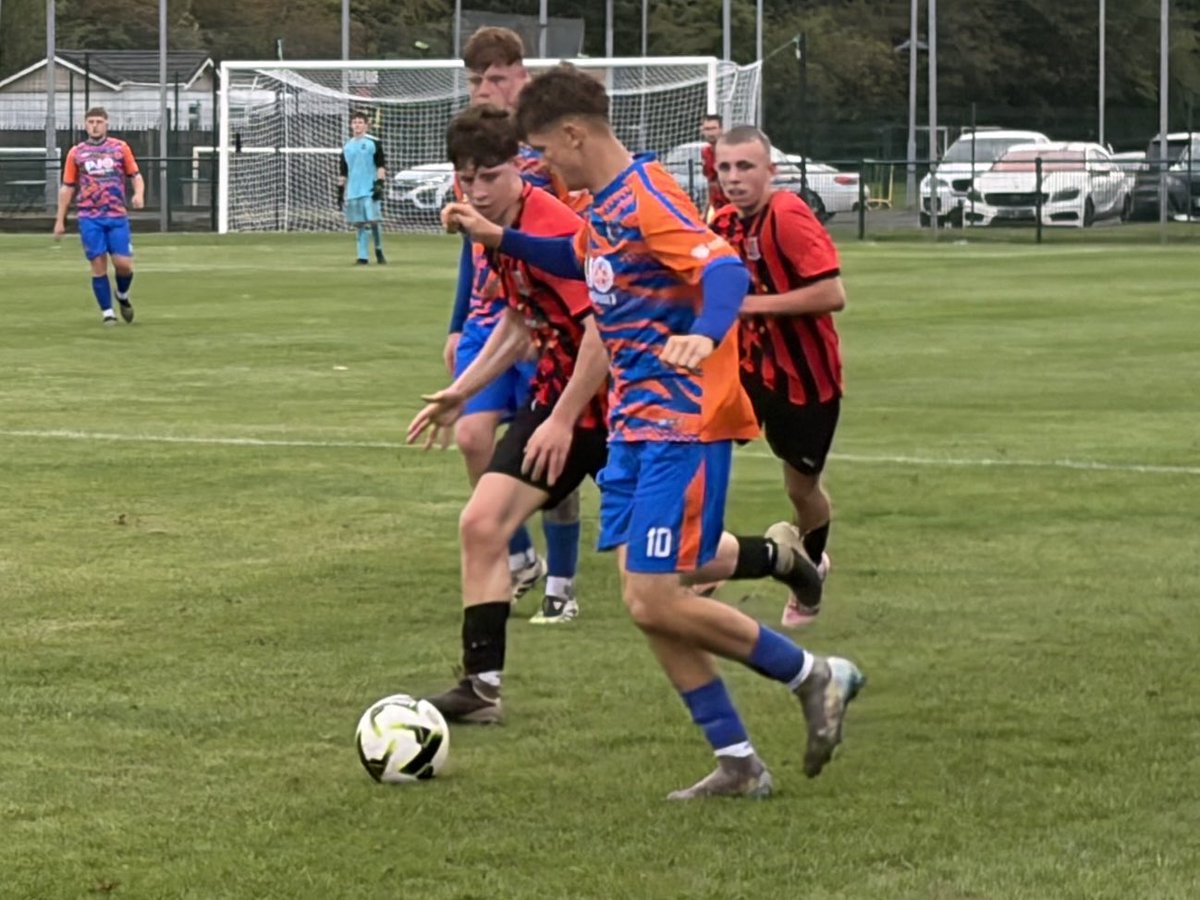 20MarkF's tweet photo. West Midland (Regional) League Premier Division

Bilbrook (2) 4

Wrens Nest (1) 1

@NonLeagueCrowd https://t.co/hWqdKZWJ5a