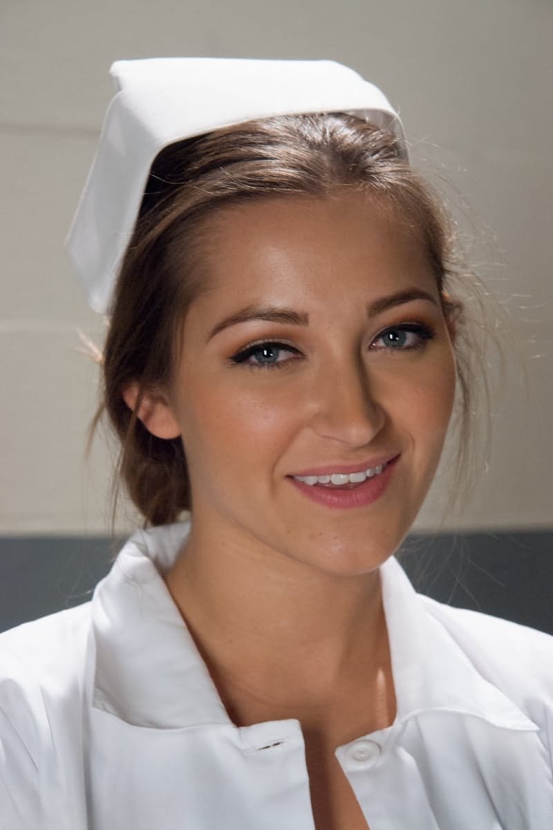 rocky_cye's tweet photo. Everyone's favorite nurse 👩‍⚕️🥶 https://t.co/yNQwUrTFxj