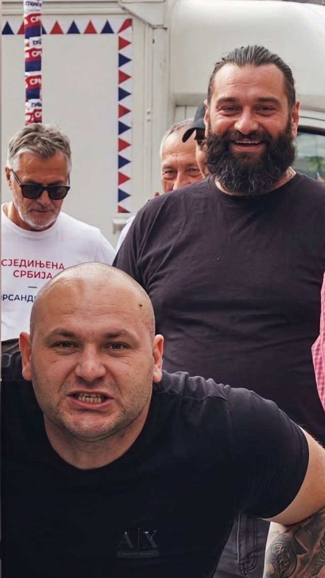 Ortodox_Serb's tweet photo. ‼️ На друштвеним мрежама појавио се идентитет ћација који је газио мештанина Ужица.

🇷🇸 СРПСКИ ГЛАСНИК https://t.co/7lBAkrgN69