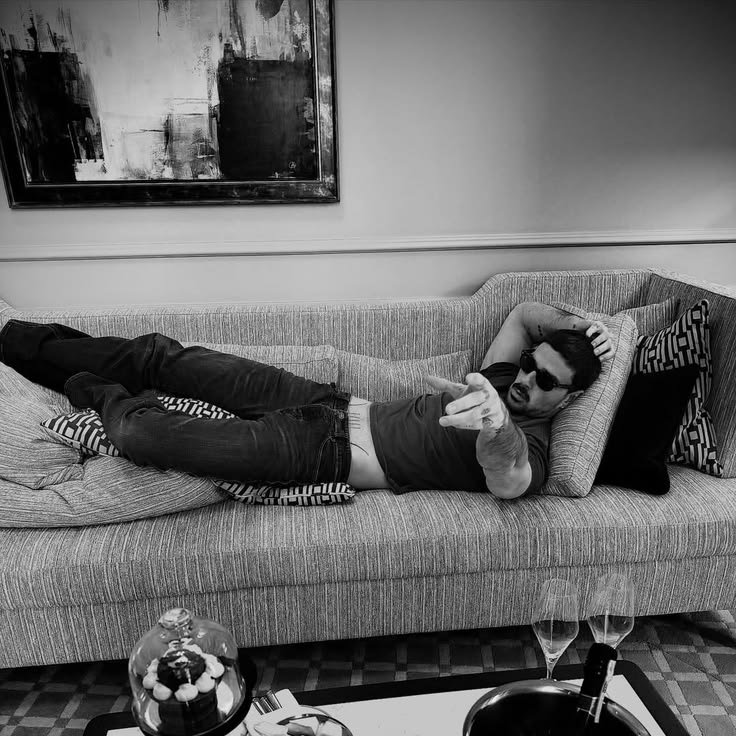 mich3lemorrone's tweet photo. Have a lovely afternoon.
                                                       𐒄.𐒄

#FAKELAND #ROLEPLAY #FREEROL https://t.co/ygBkE2iKNo