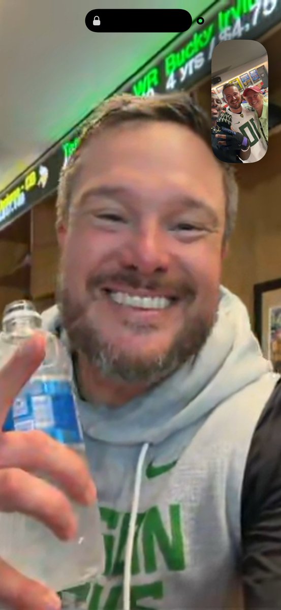 TommyGioia's tweet photo. My life is made I just got FaceTime @CoachDanLanning https://t.co/sN7ItnFqb8