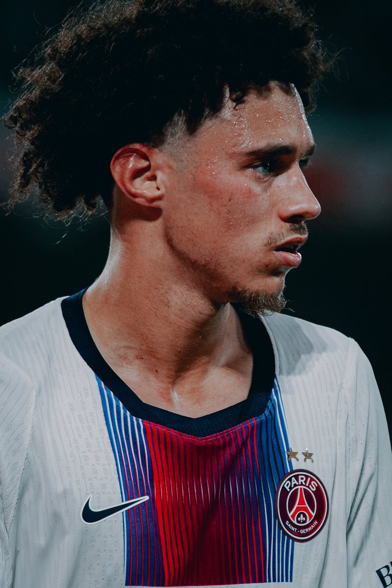 PSG_English's tweet photo. The work continues! 👊

📸 @QuentinL17 https://t.co/e8fFyi1LV2