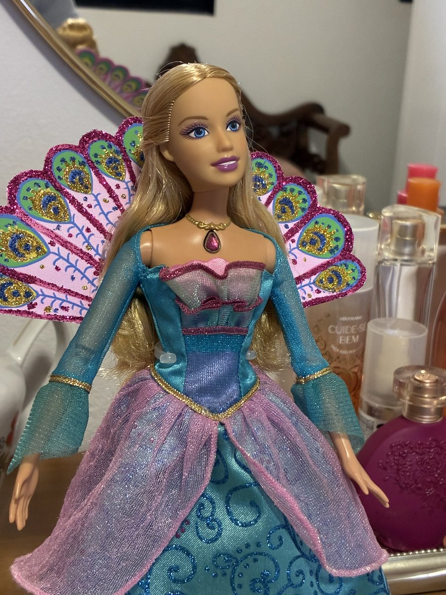 Lilysf4irytale's tweet photo. Uma das Barbies mais lindas da minha coleção 💕 https://t.co/iRZa9QDH0Z