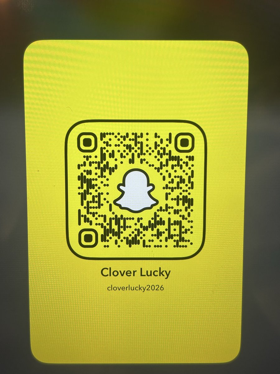 mrscloverx's tweet photo. ADD MY NEW SNAPCHAT 😈😈 https://t.co/hn5Q92kvJf