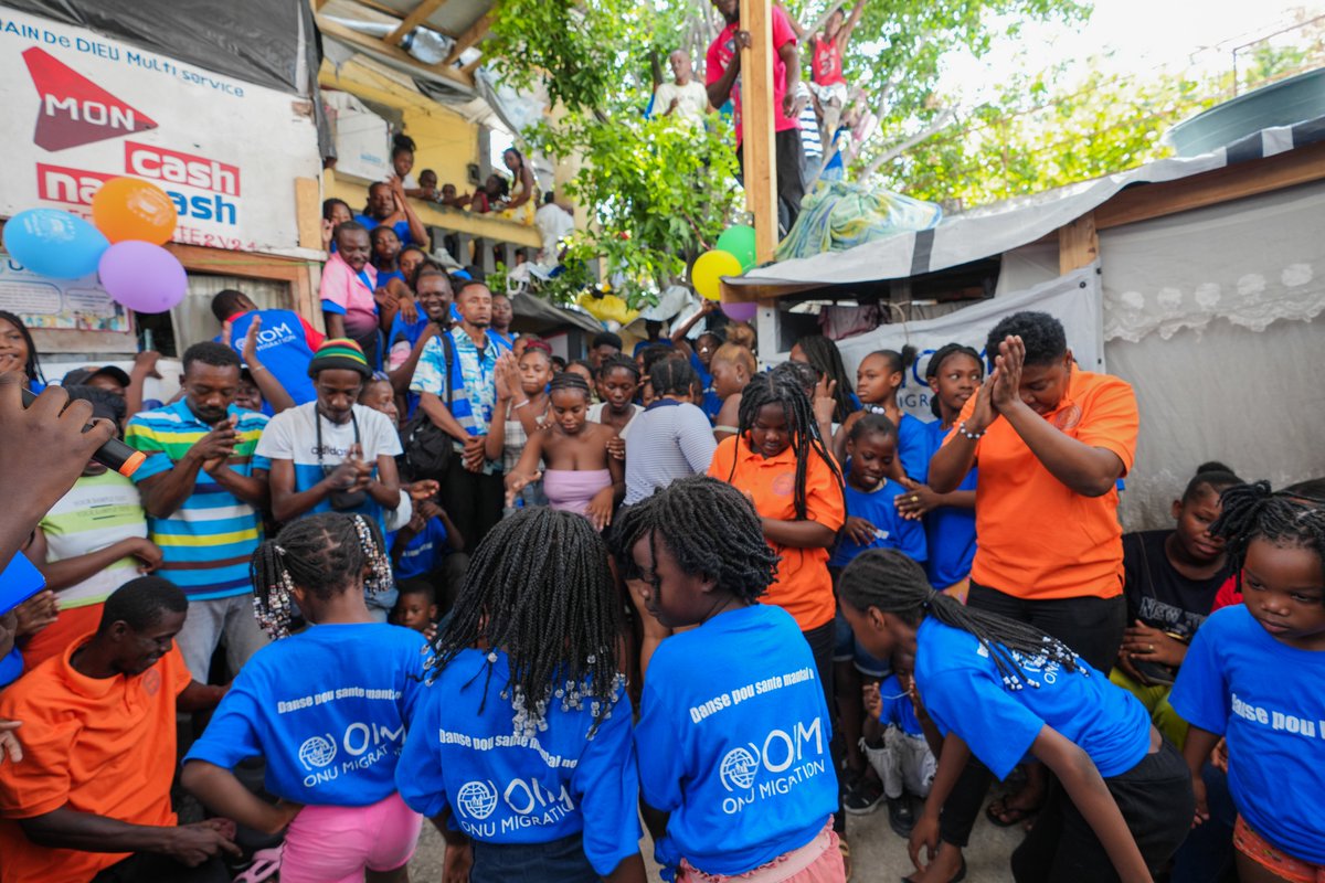 IOMHaiti's tweet photo. Amid ongoing violence in Port-au-Prince, IOM's "Dancing for Hope", an emergency mental health and psychosocial support initiative, gave 200 displaced children and adolescents a safe space through dance to reduce stress and build confidence.

🙏@OCHAFunds @UNOCHA_Americas https://t.co/YF4P1LKEz6