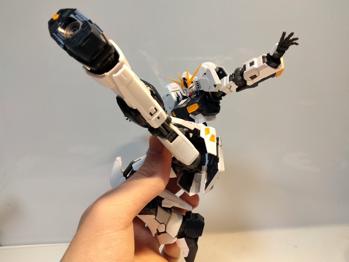 Okatoru_Z006's tweet photo. RGνガンダムもう既にかっこいい https://t.co/YEcW6y6rsN