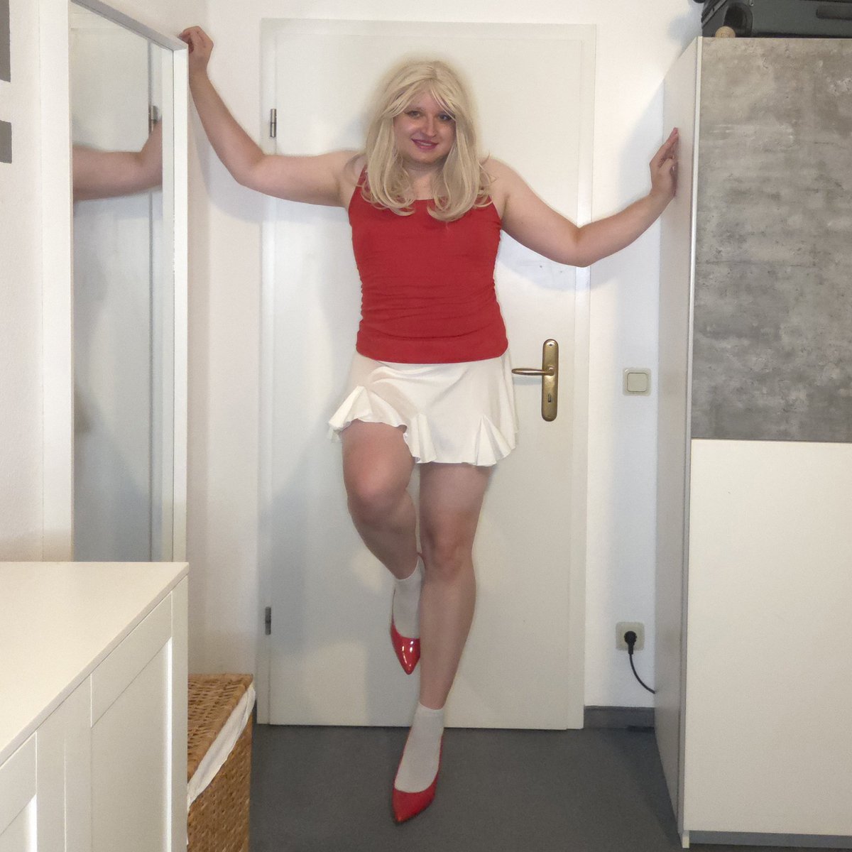samcd5000's tweet photo. New Skirt 😊 https://t.co/F6apJZDYGA