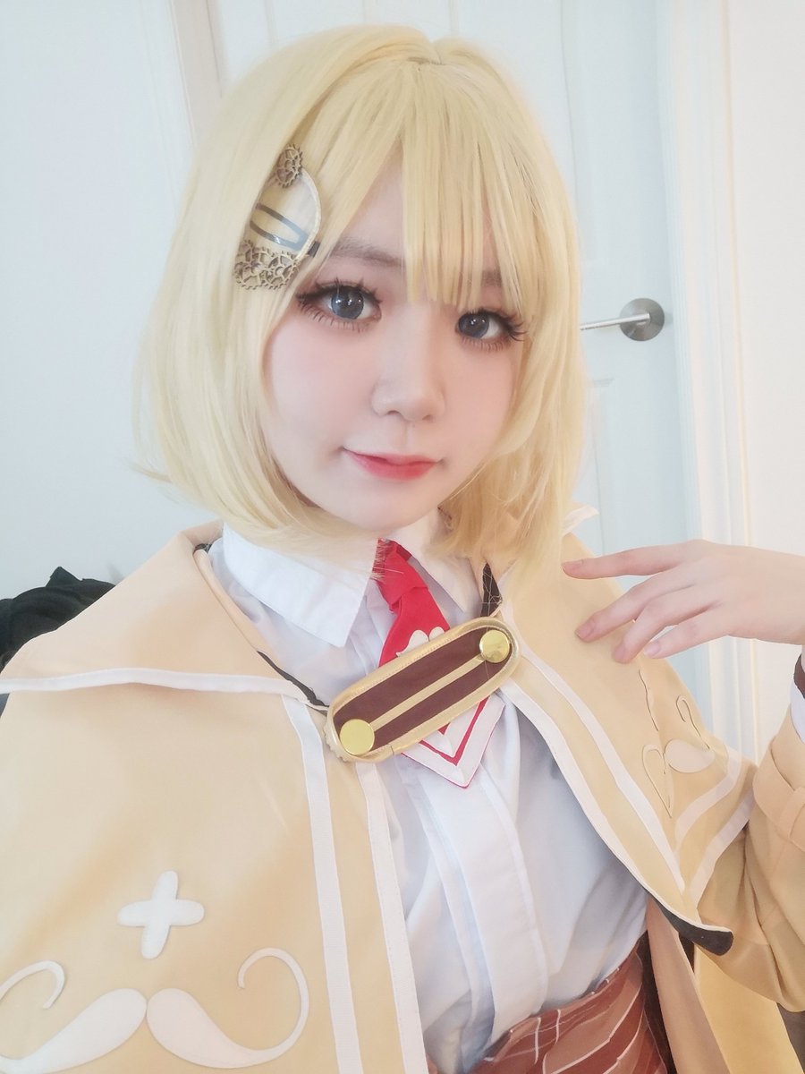 EschaArt's tweet photo. I love cosplaying and I miss my oshis😭 https://t.co/RoE95d4snQ