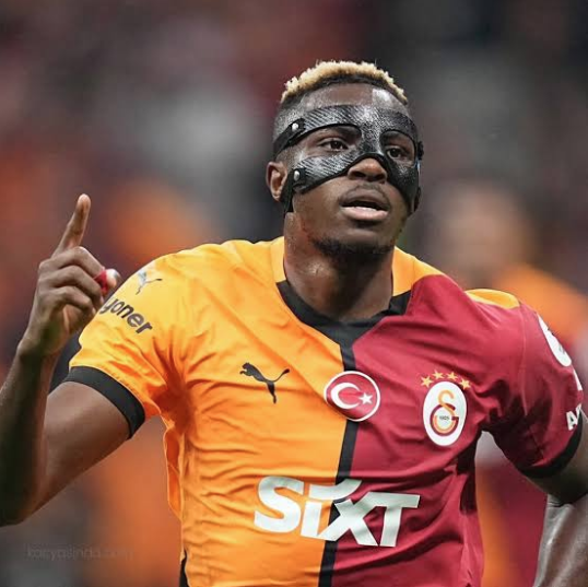 besiktasedasi_'s tweet photo. Olayı sadece çirkeflik bitiricilik desen yok akıl desen yok her pozisyonu ofsayt şu hakemler olmasa 30'a elden çıkartamazlar ellerinden 

#GSvGÖZ #GSvGÖZ #gsvgöz https://t.co/SW0bN4XPJP