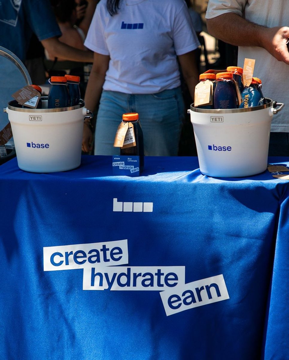 BasejuiceOnBase's tweet photo. Base juice: bringing liquidity back to Base 🧃

A season can't happen overnight.
It's only just begun.

Trust Base.
Be Based 🟦 https://t.co/k9RdLgPtBz