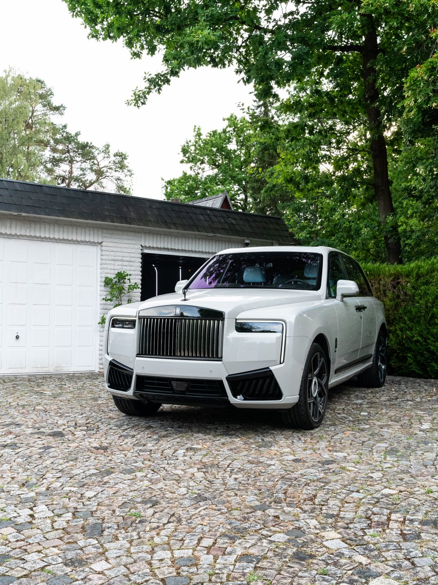 nocarcontext's tweet photo. Rolls-Royce Cullinan Black Badge Series II 🤍🤍 https://t.co/DgpOwgCf70