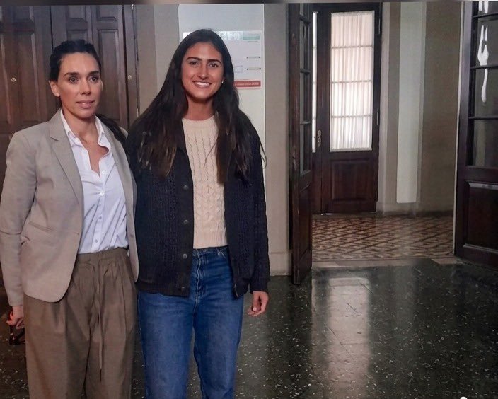 ClaueVasquez's tweet photo. Sos un gran orgullo para Salta y para el país @_valeraposo 
Aquí, realizamos  un reconocimiento en 2024 en la Cámara de Diputados de Salta por la obtención de la medalla de Bronce con Las Leonas en los Juegos Olímpicos París y hoy nos das la alegría de ser CAMPEONES!!! 🇦🇷 https://t.co/NSCCg3L8AT
